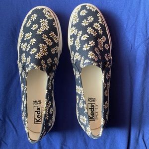 Women’s brand new KED’s slip ons